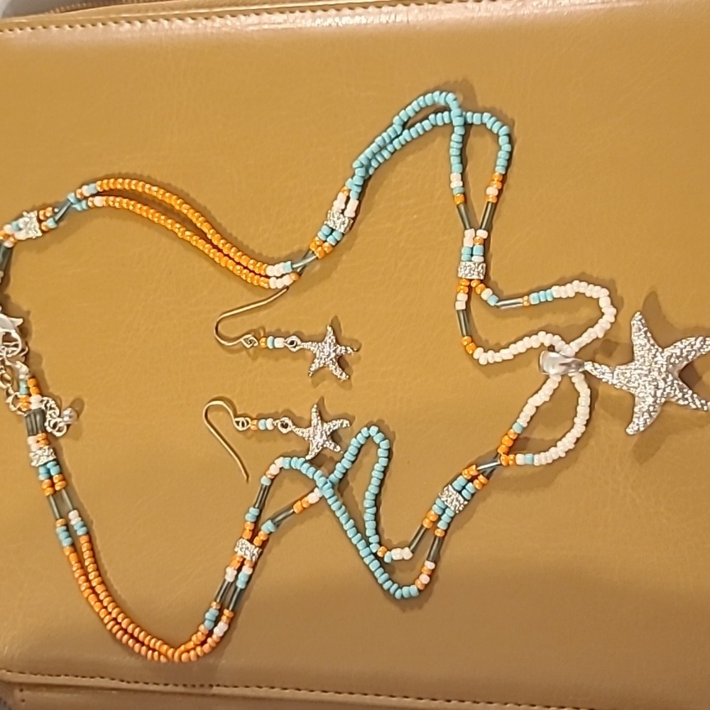 Star fish necklace and earring set